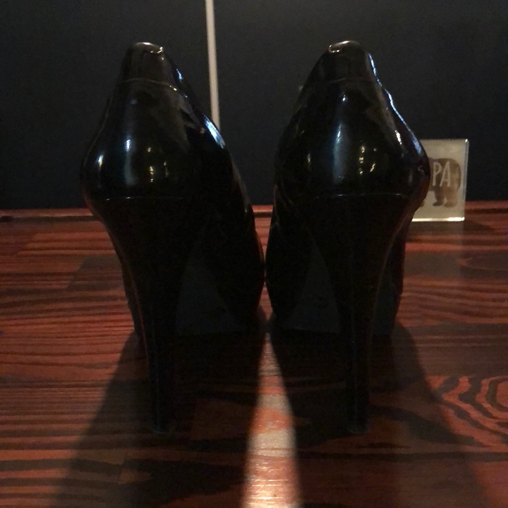 Shoes - Picture 3 of 3